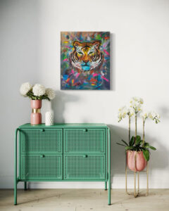 bstraktes Gemälde eines Tigers im Dschungel - Untamed Eyes von Ilse Paints